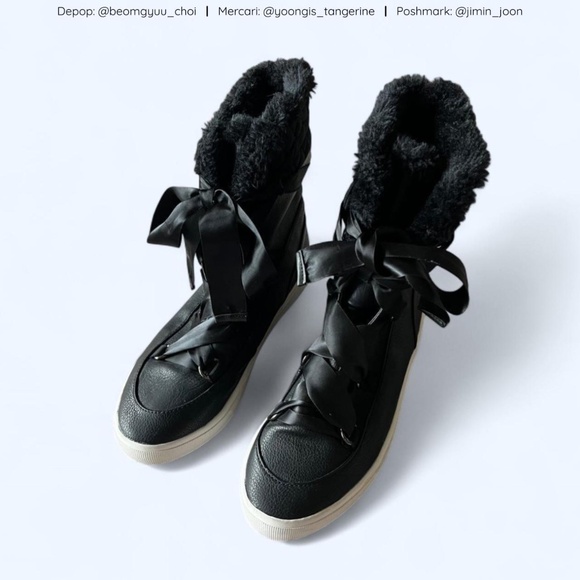 Black fur boots 🖤 - Picture 1 of 3